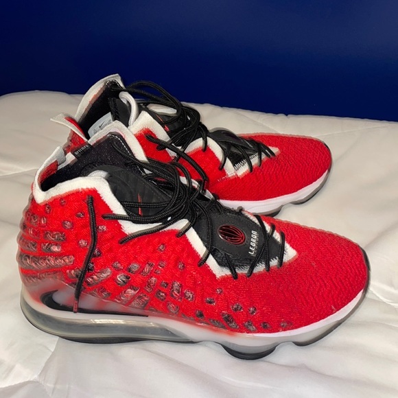 lebron 17 uptempo red